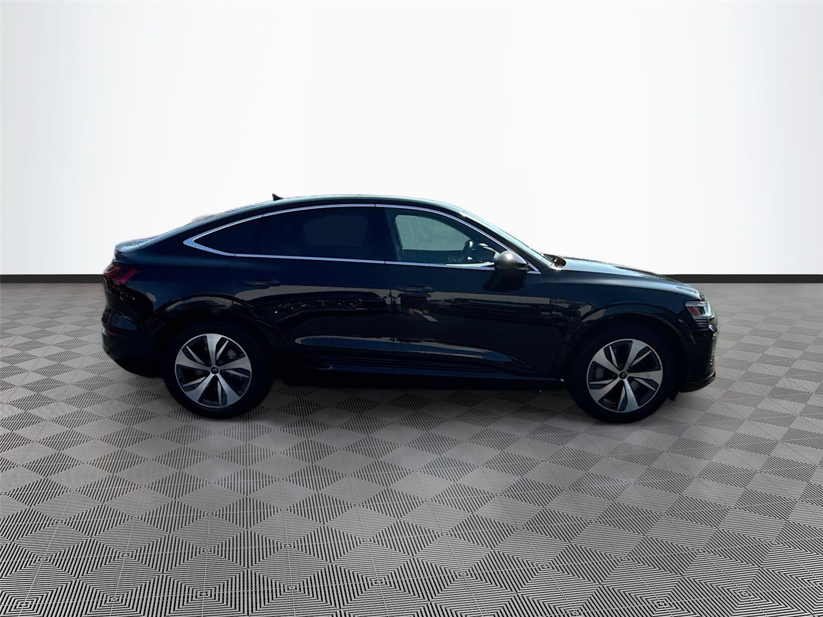 2024 Audi Q8 e-tron Sportback S line Premium Plus