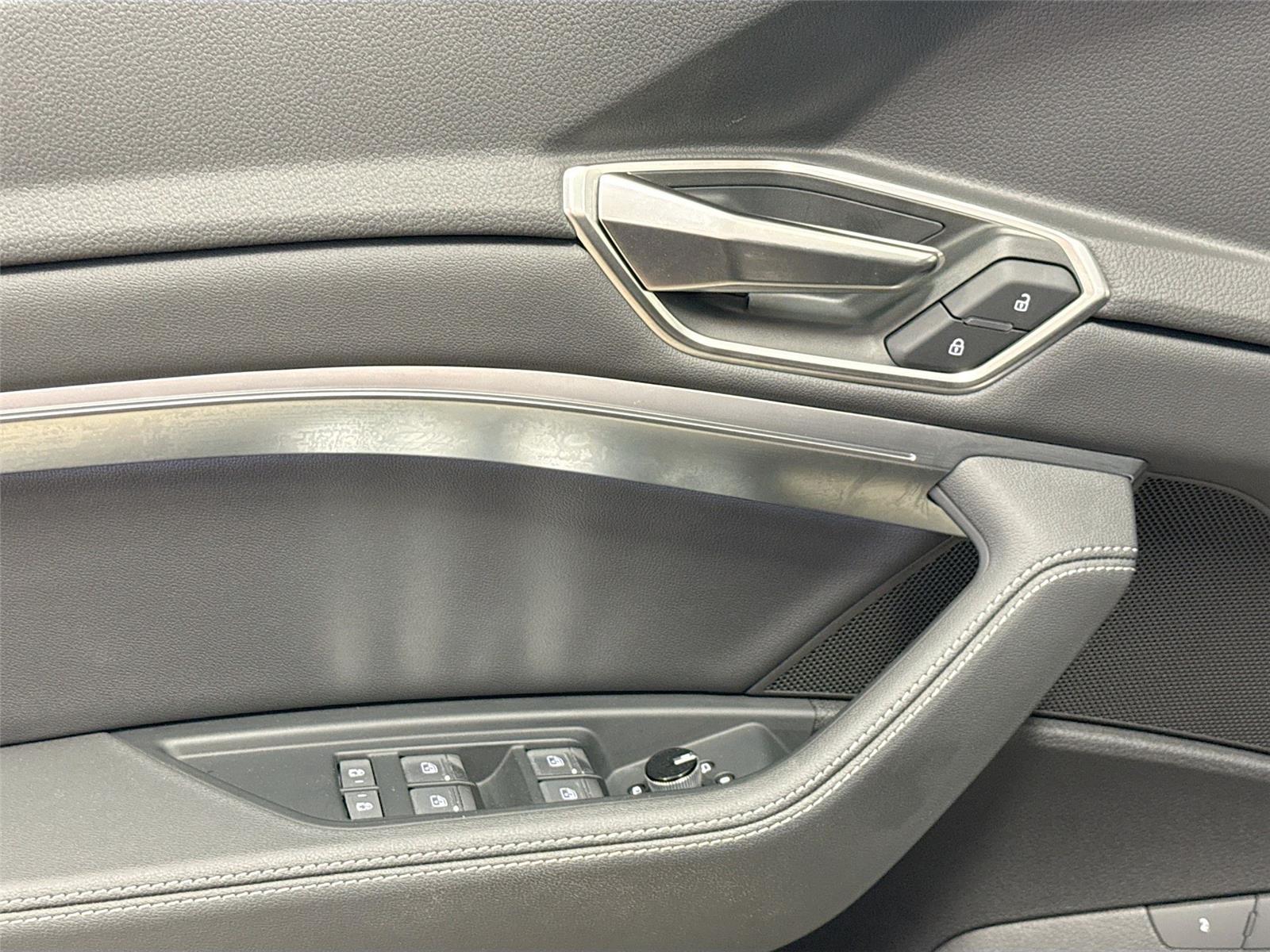 2024 Audi Q8 e-tron Sportback S line Premium Plus