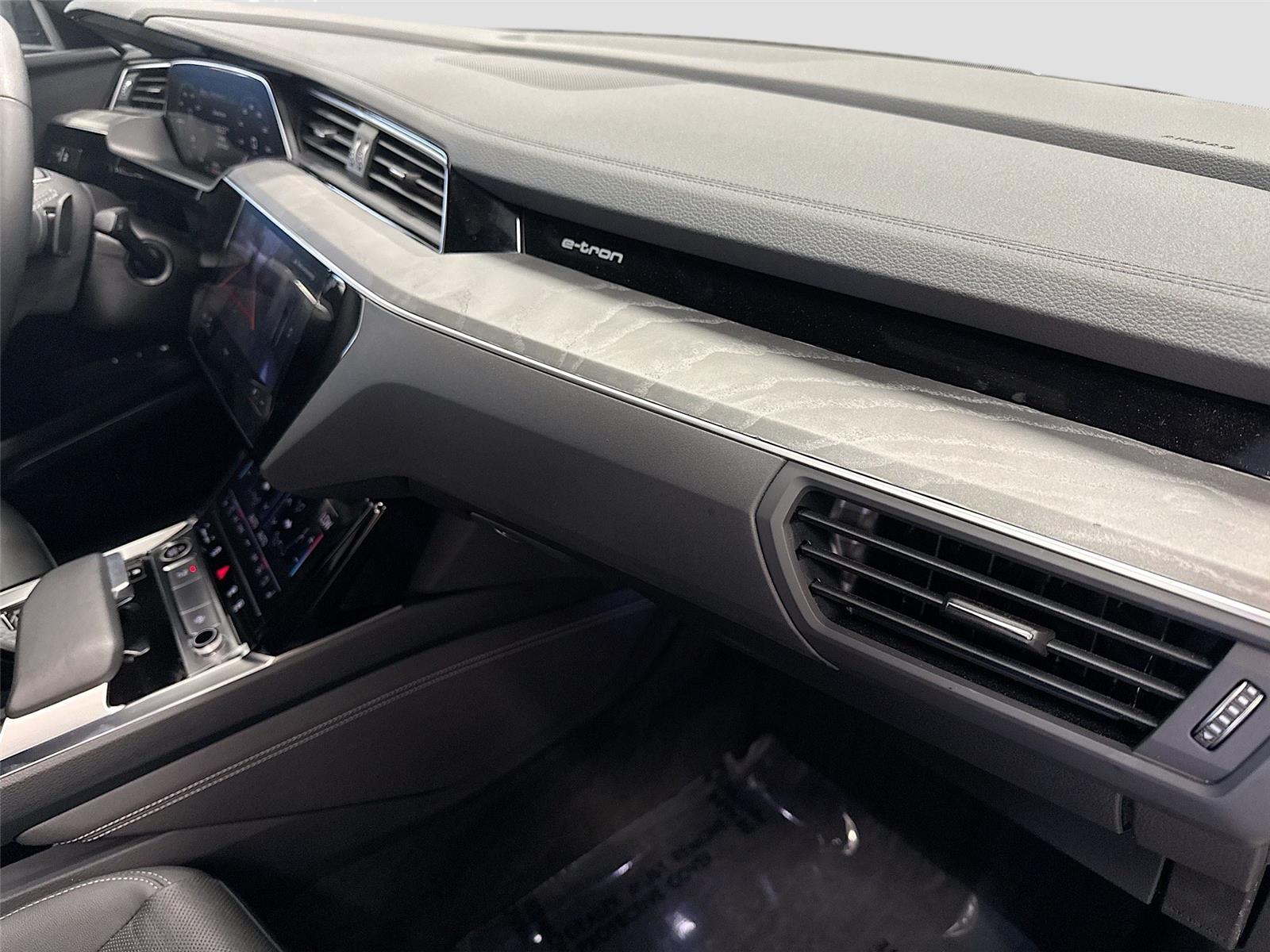 2024 Audi Q8 e-tron Sportback S line Premium Plus