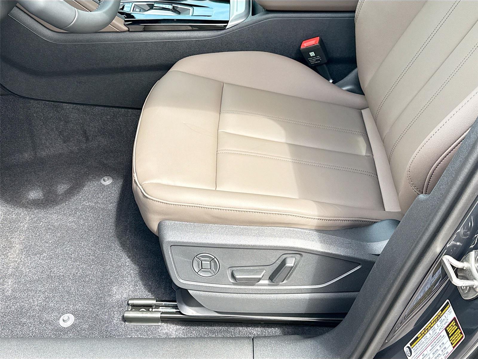 2025 Audi Q5 Premium