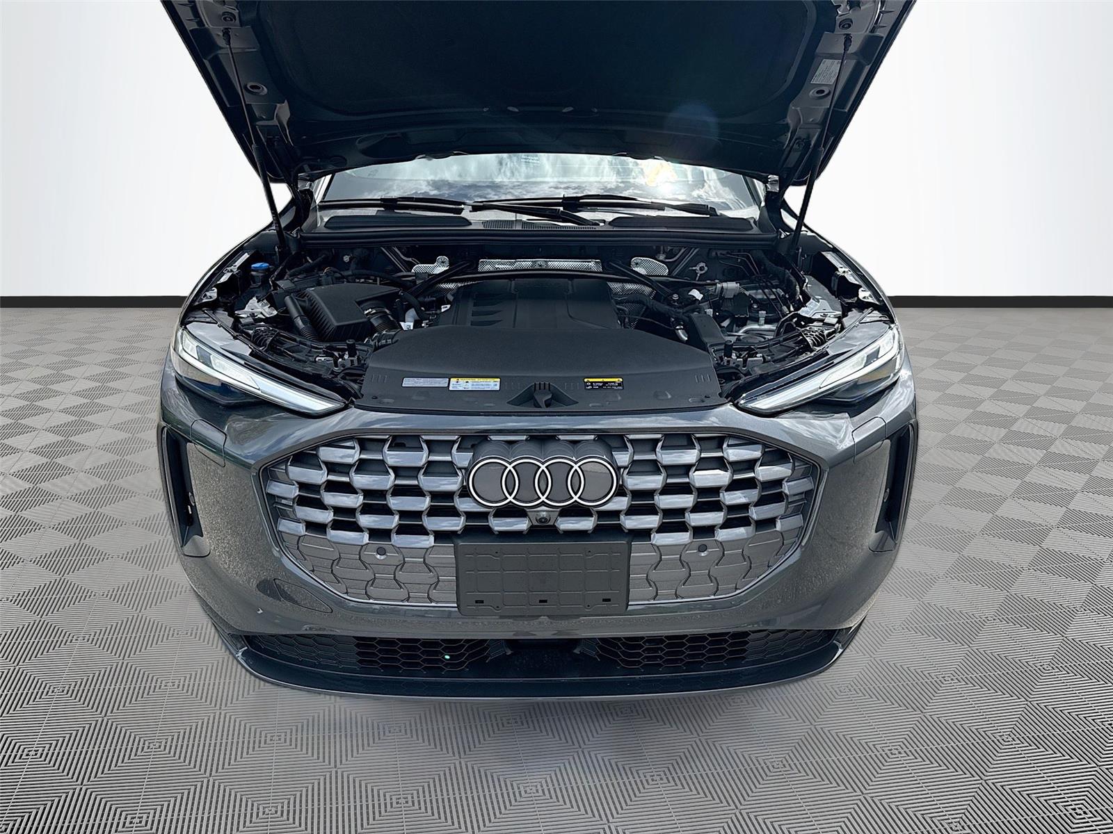 2025 Audi Q5 Premium