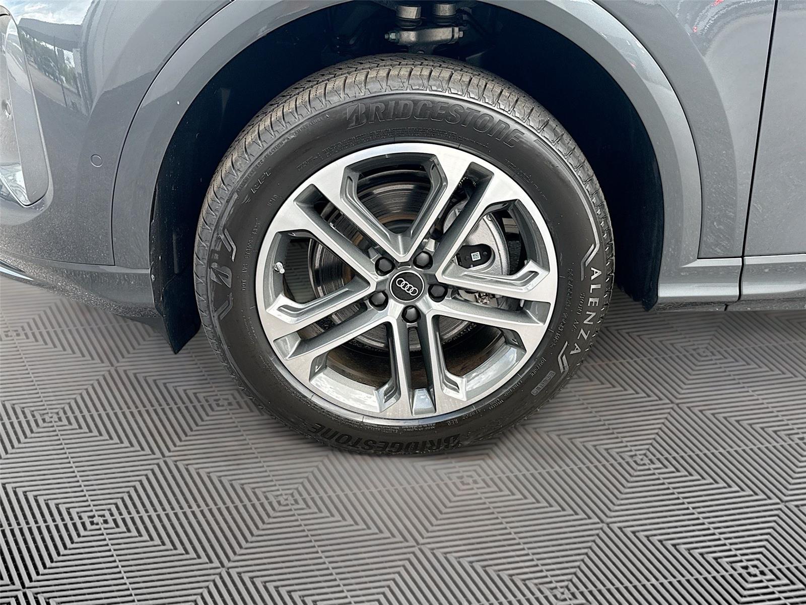 2025 Audi Q5 Premium