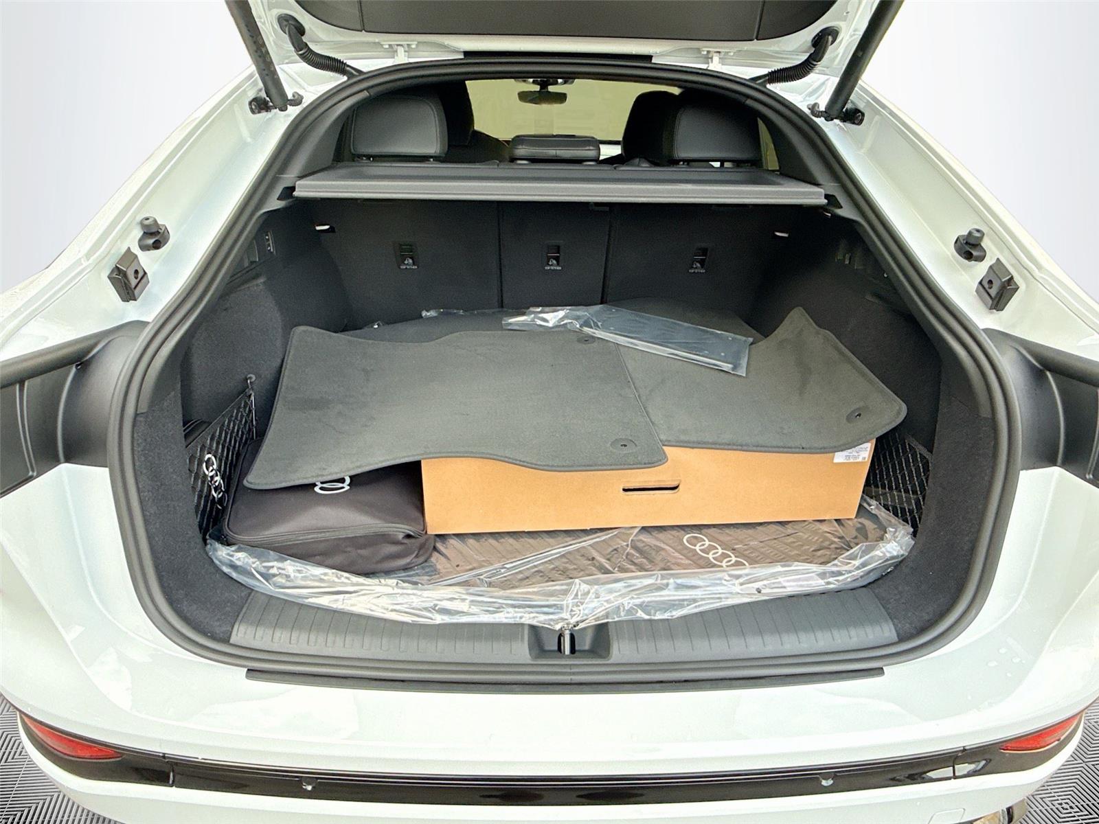 2027 Audi SQ6 e-tron Sportback Premium Plus