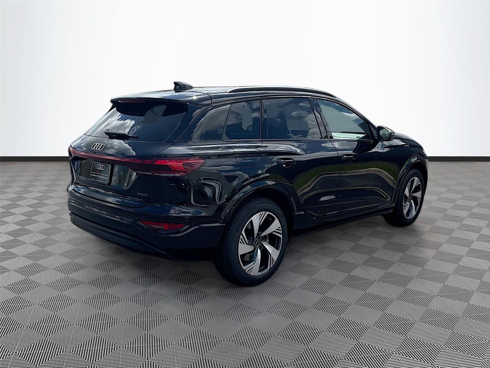 2025 Audi Q6 e-tron Premium Plus