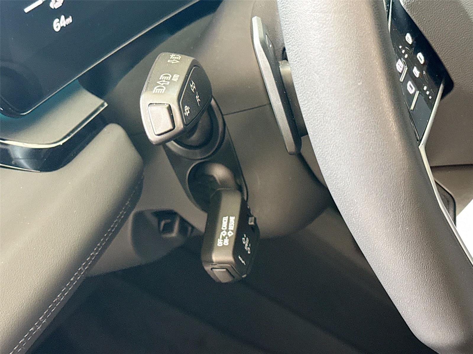 2025 Audi Q6 e-tron Premium Plus