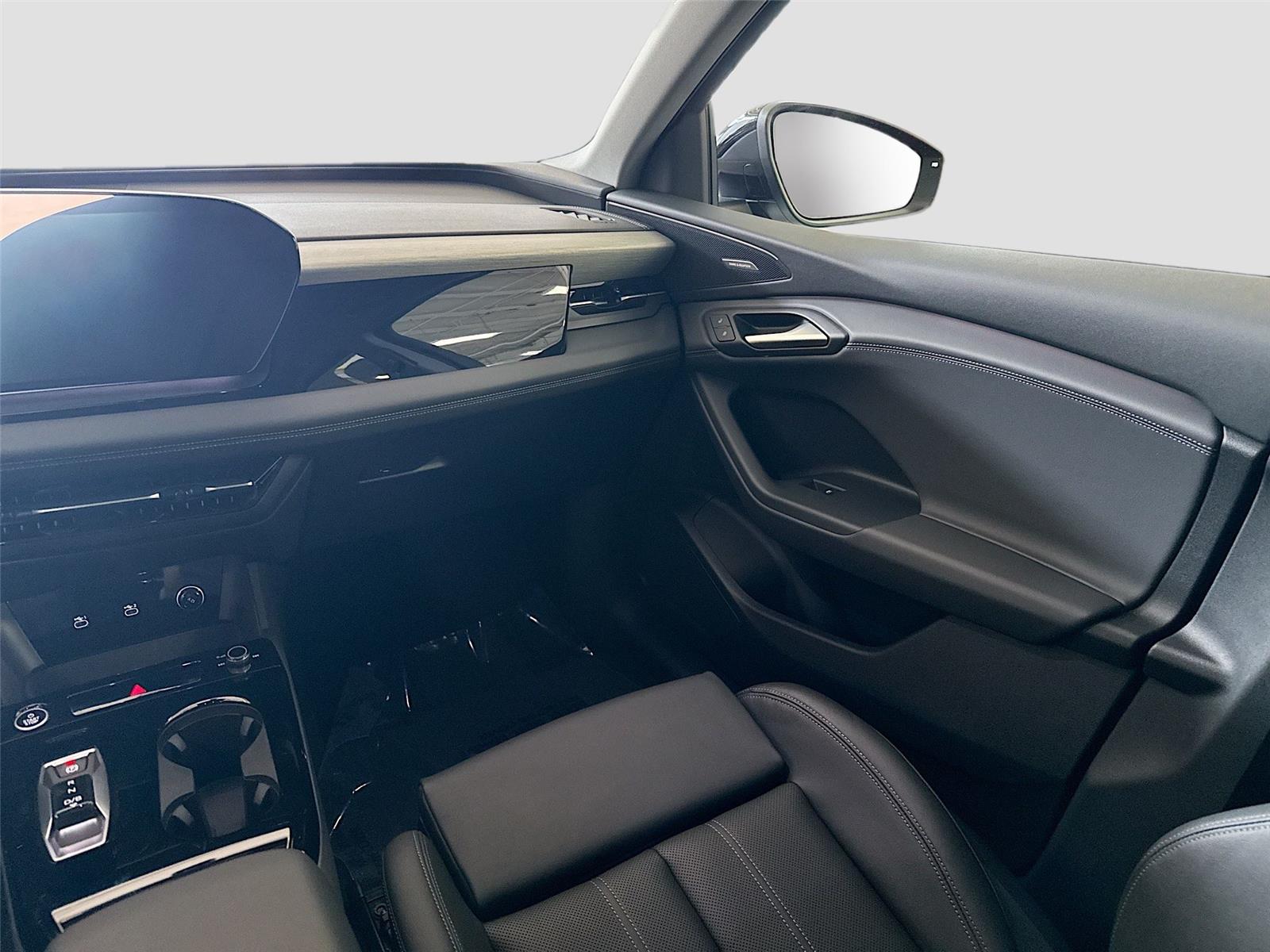 2025 Audi Q6 e-tron Premium Plus