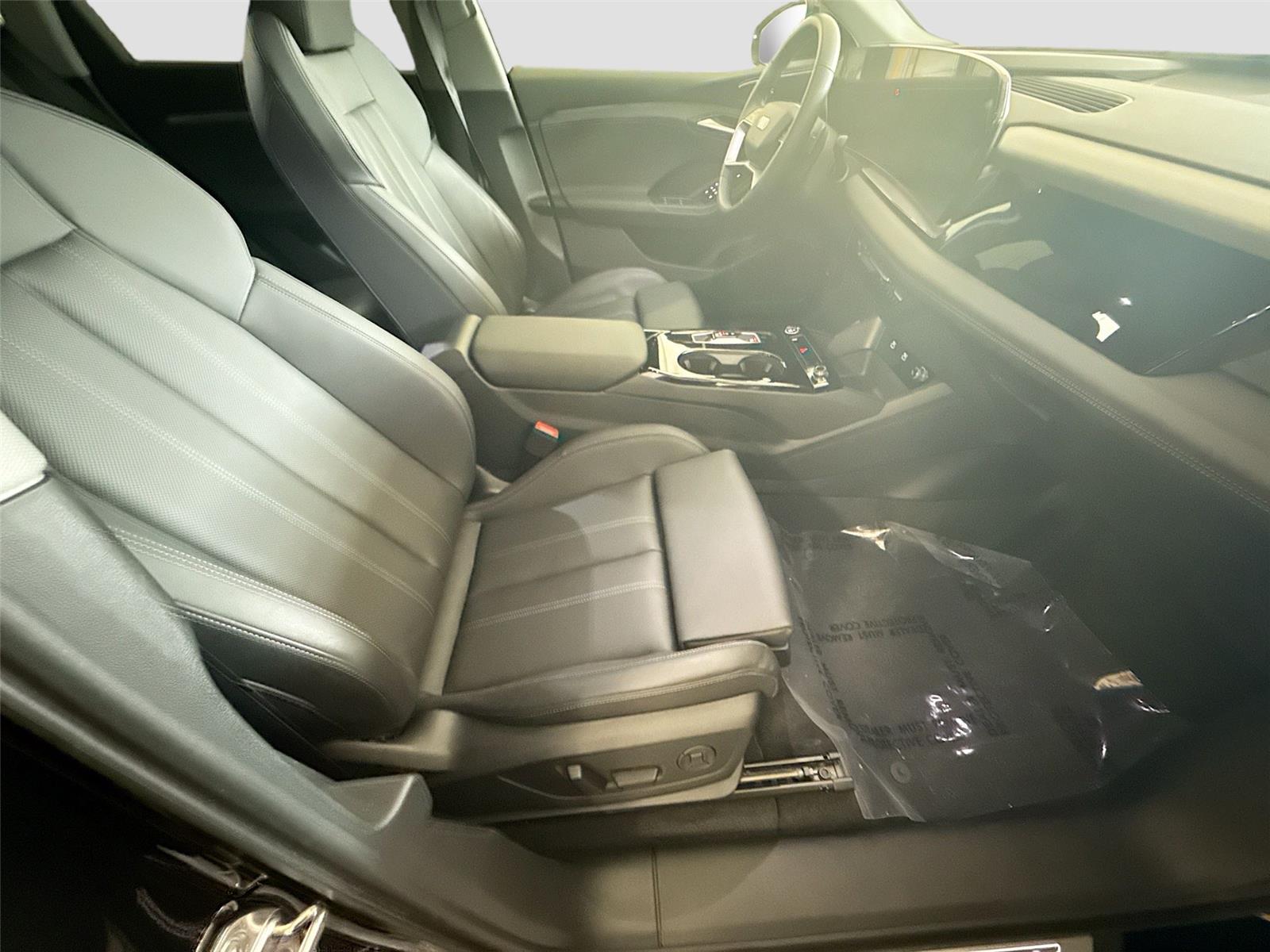 2025 Audi Q6 e-tron Premium Plus