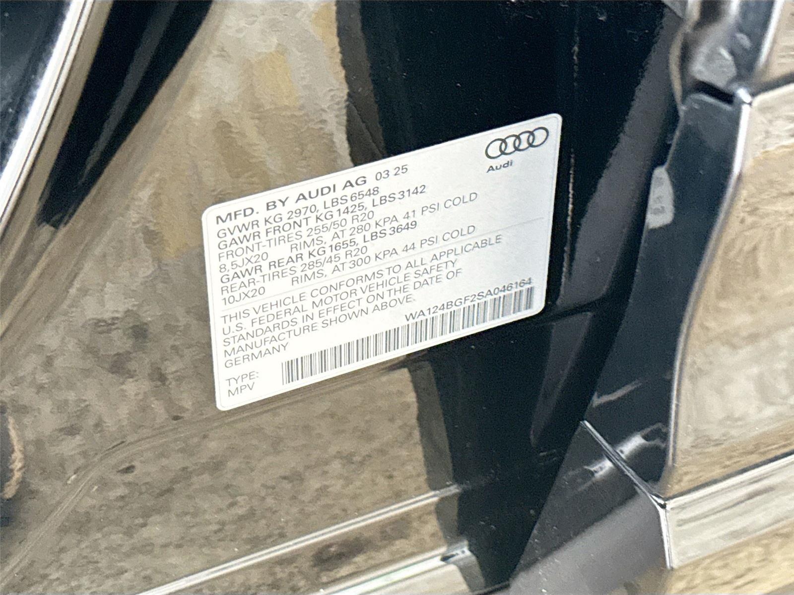 2025 Audi Q6 e-tron Premium Plus