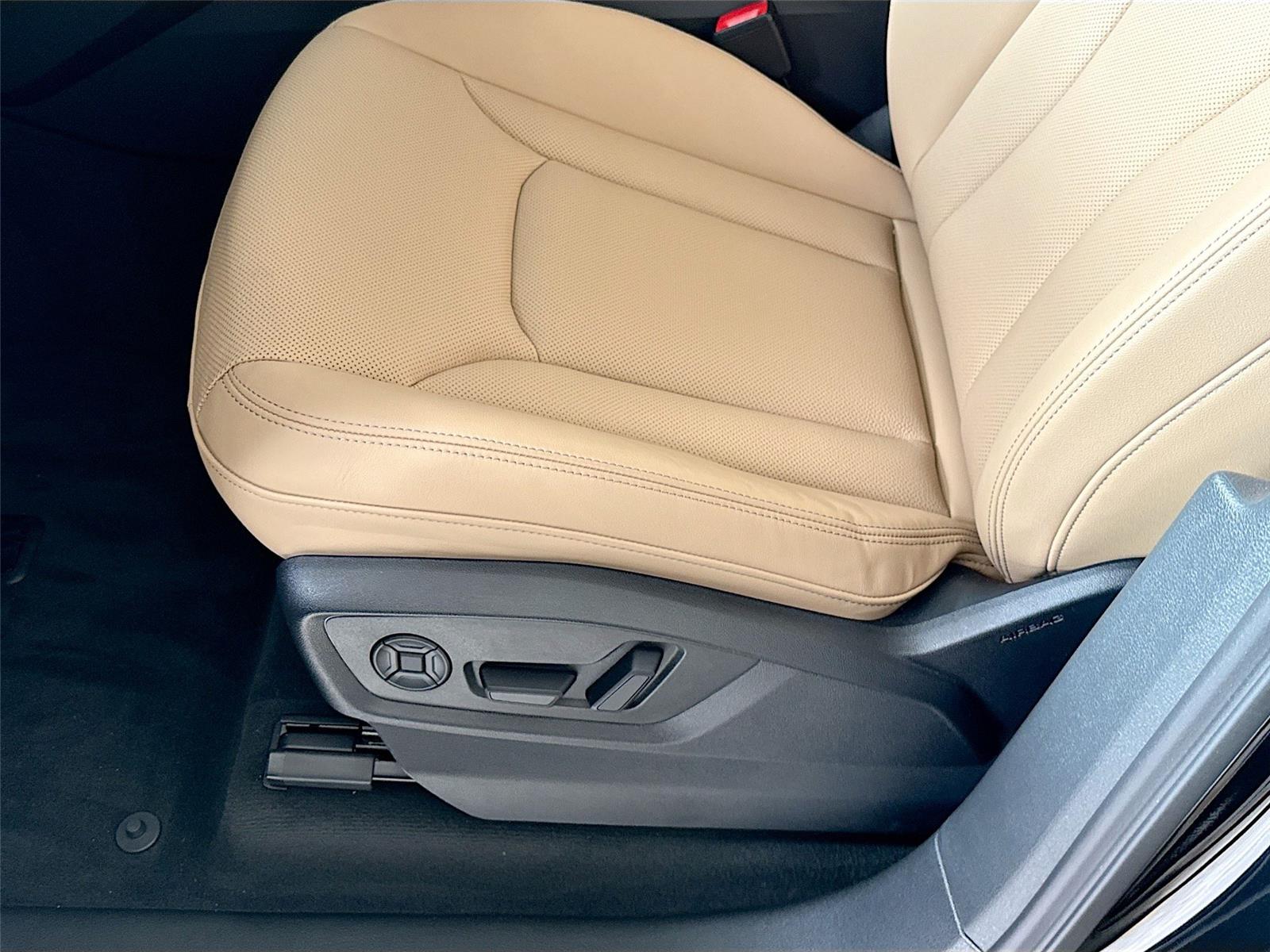 2026 Audi Q7 Premium Plus