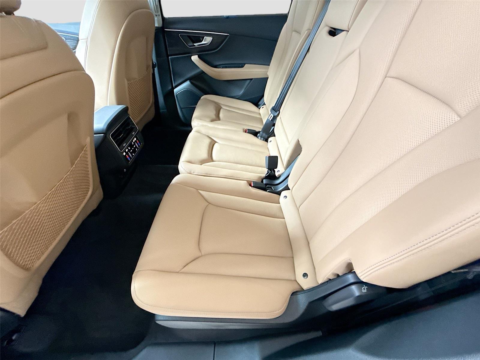 2026 Audi Q7 Premium Plus