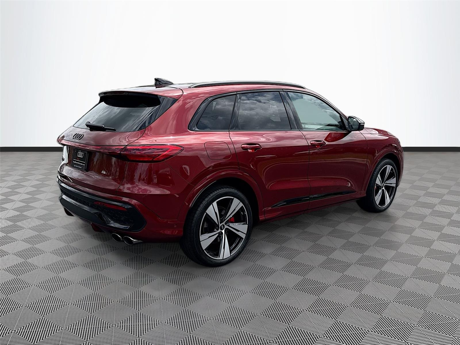 2025 Audi SQ5 Premium Plus