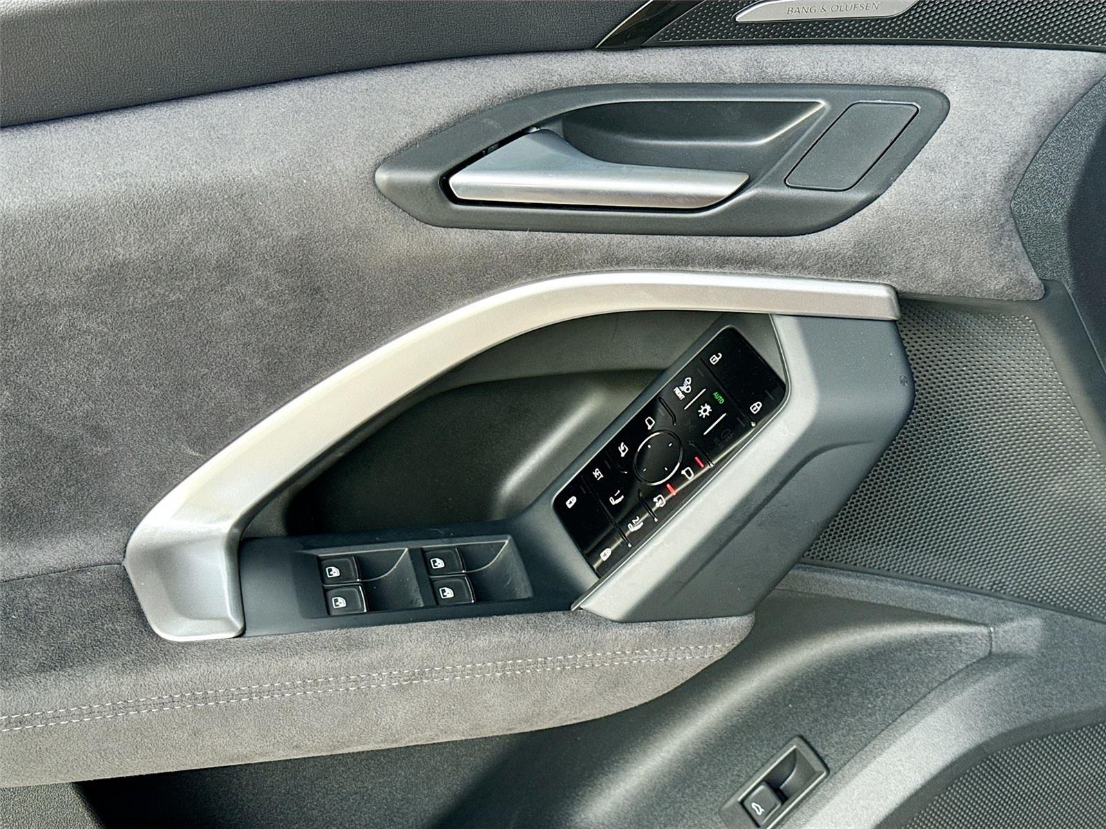 2025 Audi SQ5 Premium Plus