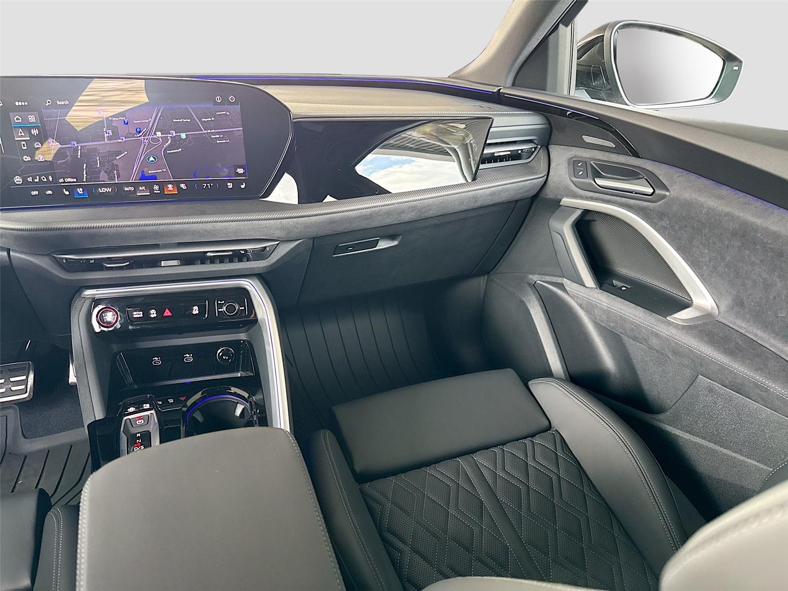 2025 Audi SQ5 Premium Plus