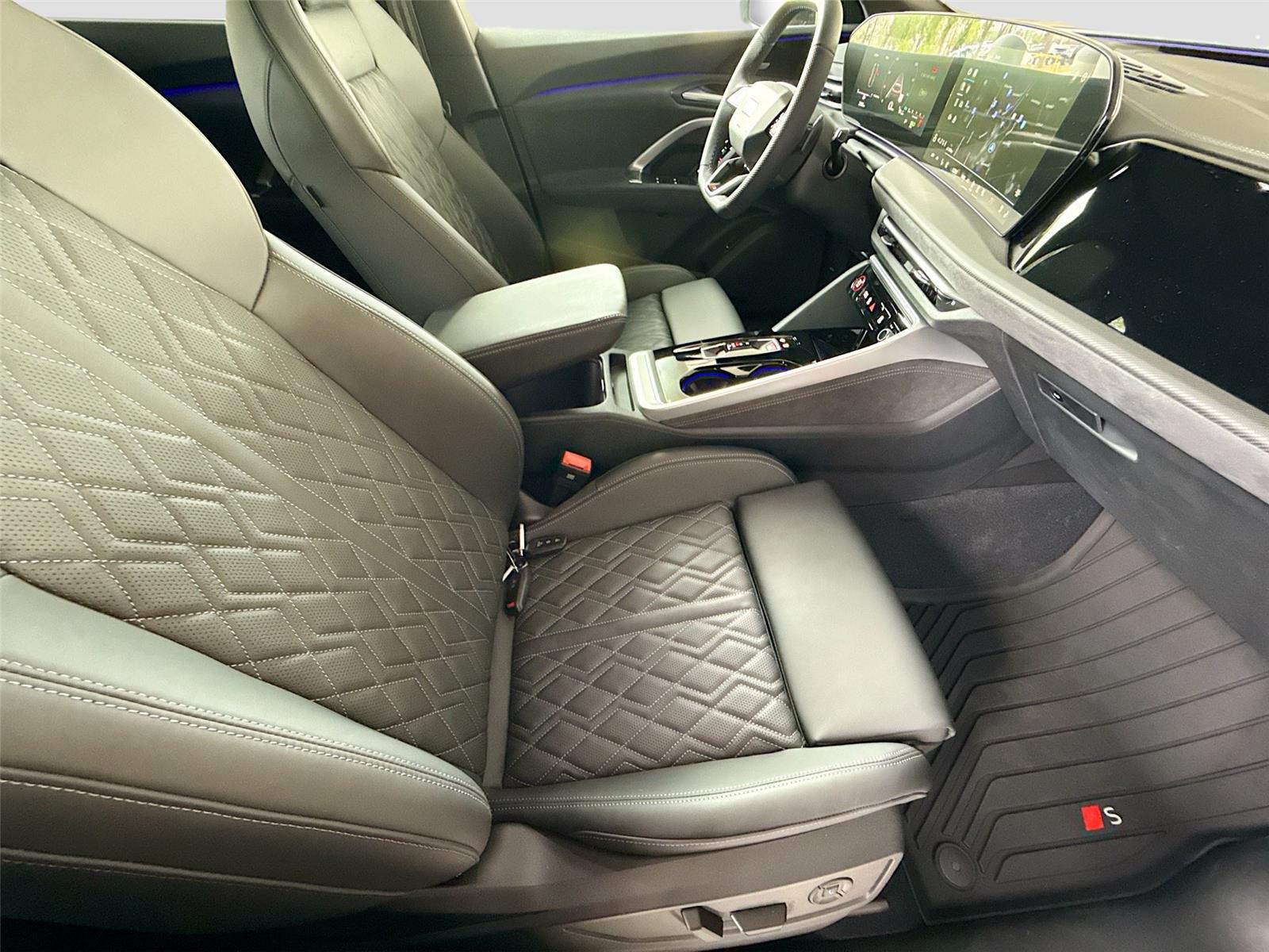 2025 Audi SQ5 Premium Plus