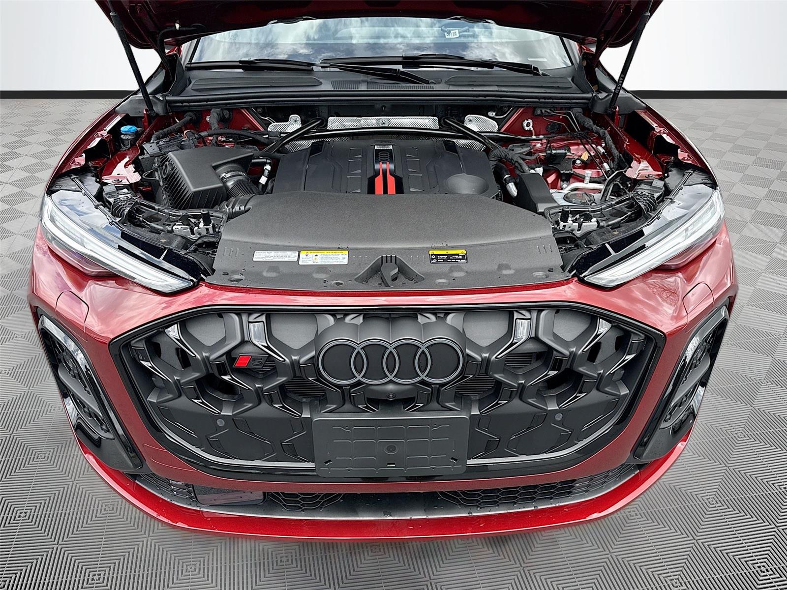 2025 Audi SQ5 Premium Plus