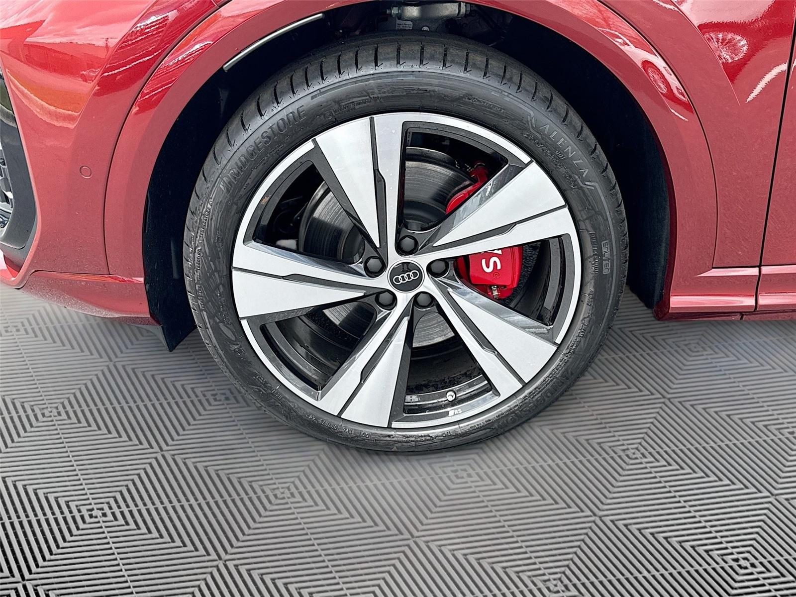 2025 Audi SQ5 Premium Plus