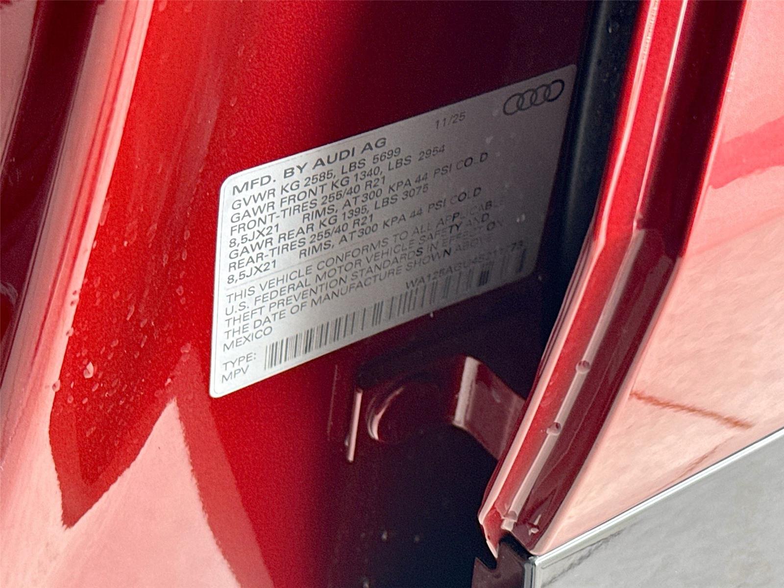 2025 Audi SQ5 Premium Plus