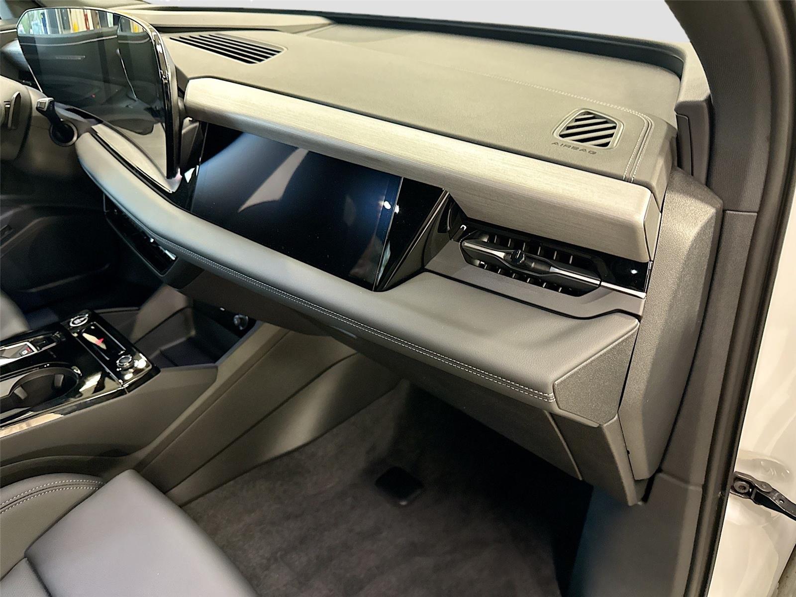 2027 Audi Q6 e-tron Premium Plus