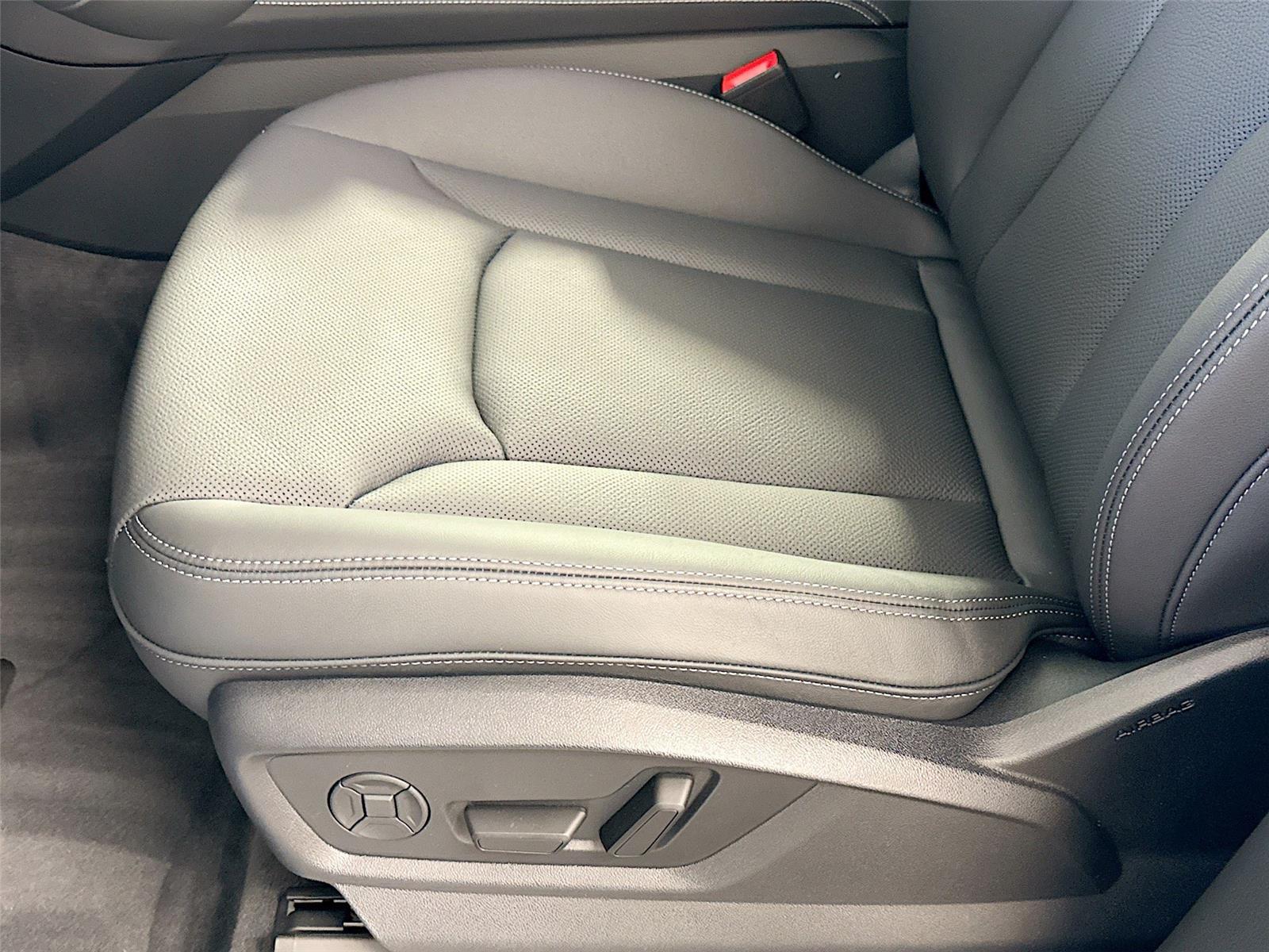 2026 Audi Q7 Premium Plus