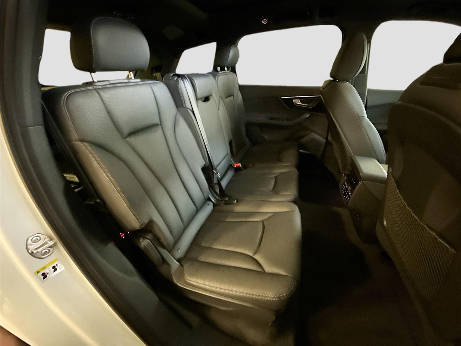 2026 Audi Q7 Premium Plus