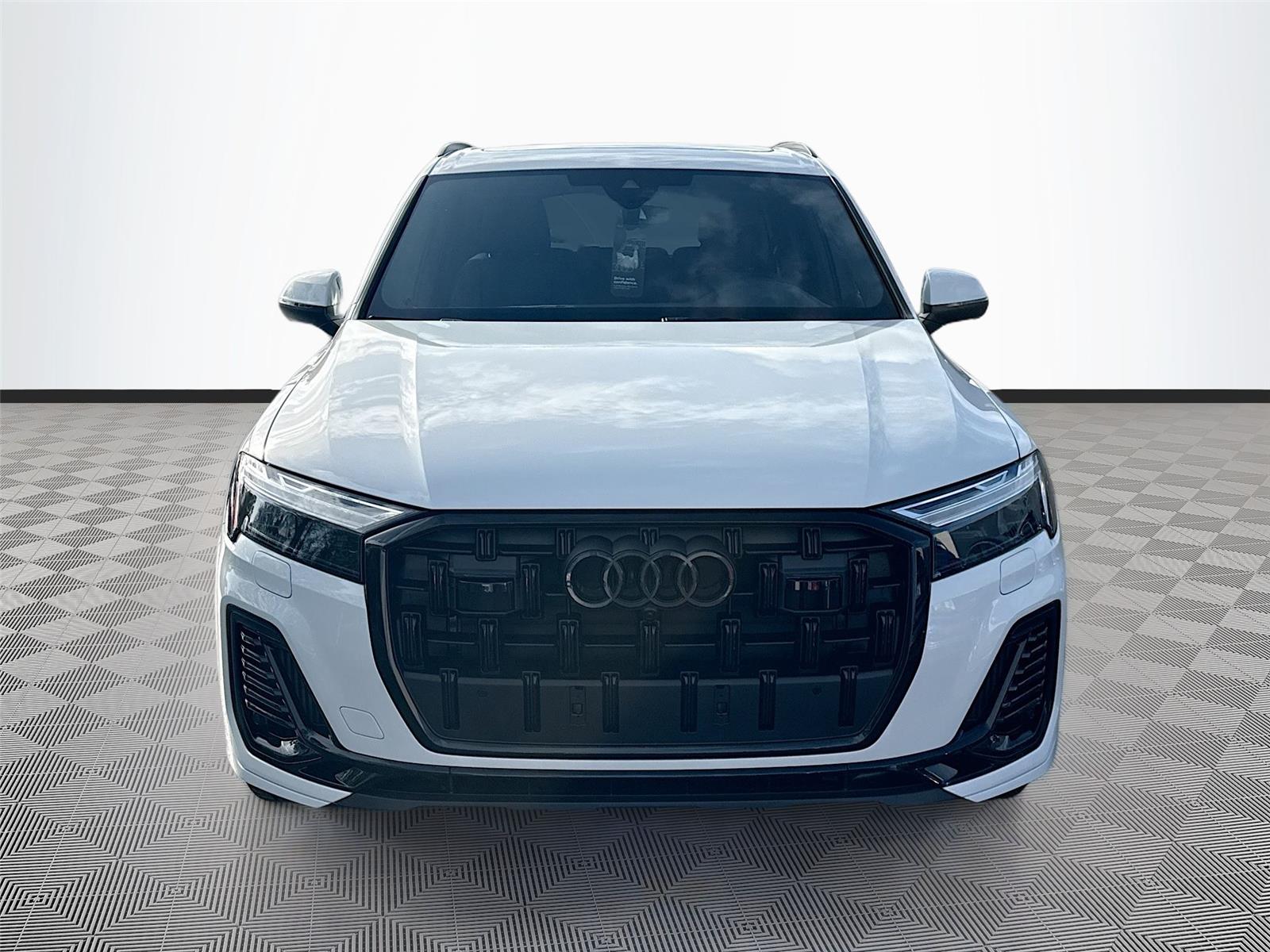 2026 Audi Q7 Premium Plus