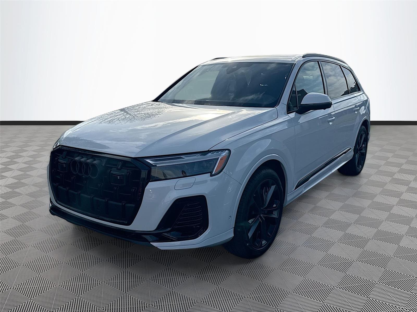 2026 Audi Q7 Premium Plus