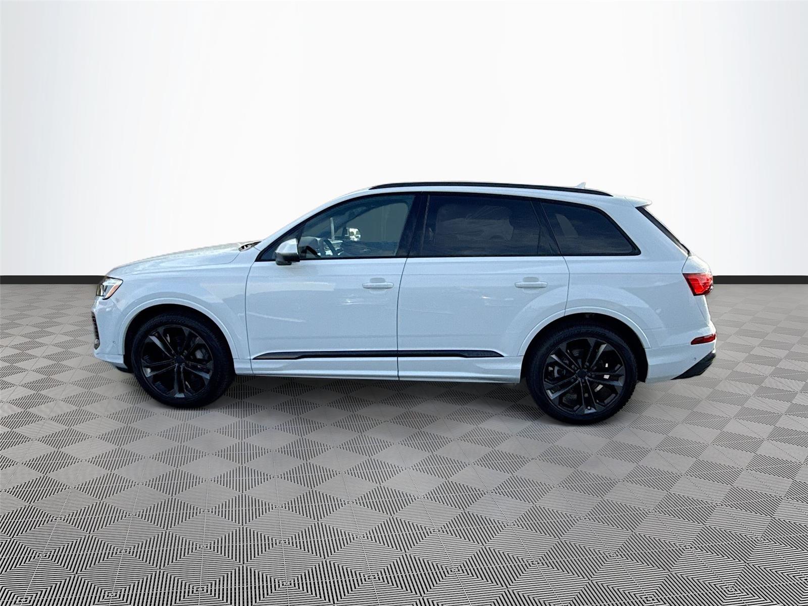 2026 Audi Q7 Premium Plus