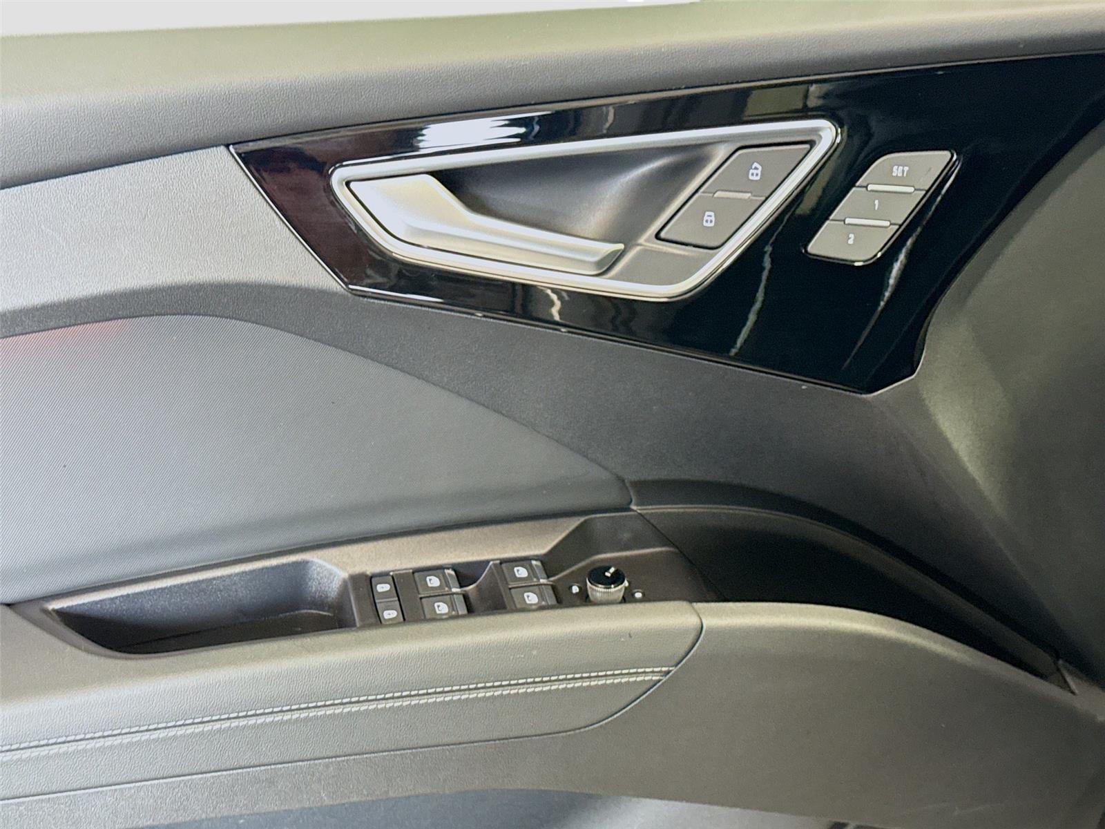 2024 Audi Q4 e-tron Premium Plus