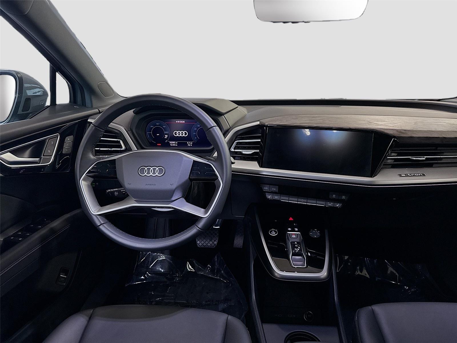 2024 Audi Q4 e-tron Premium Plus