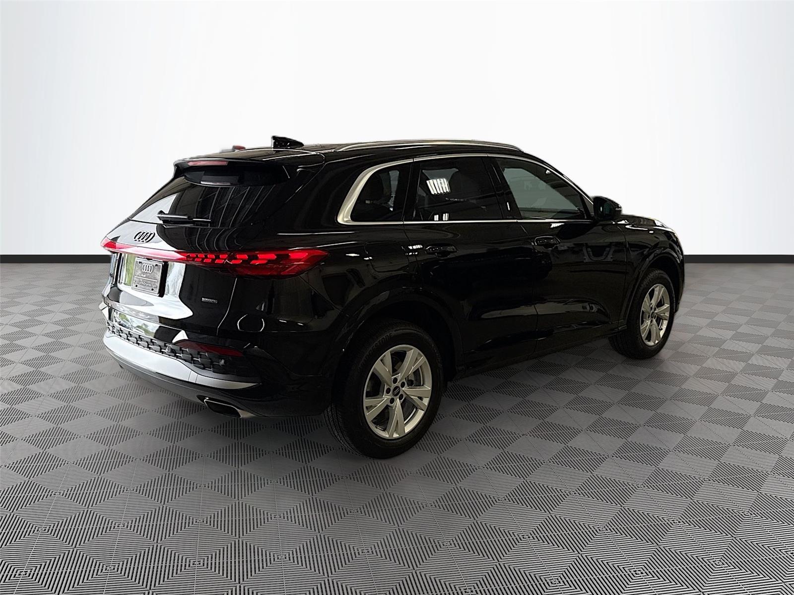 2025 Audi Q5 Premium