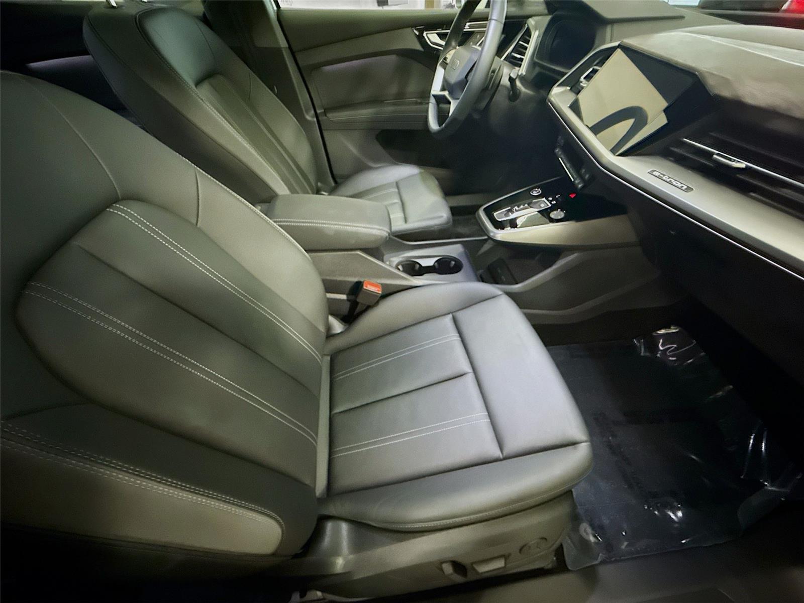 2024 Audi Q4 e-tron Premium Plus