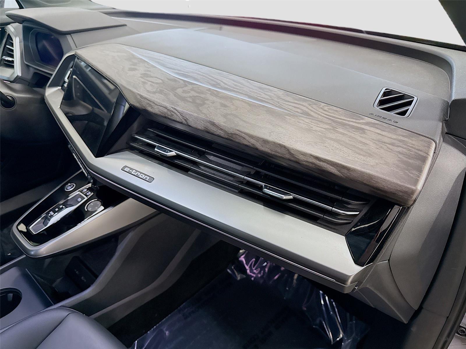 2024 Audi Q4 e-tron Premium Plus