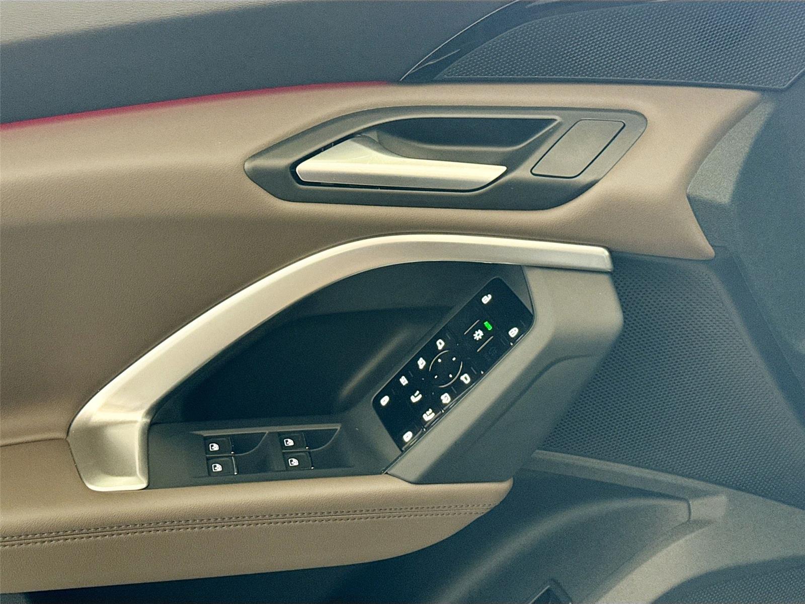 2025 Audi Q5 Premium