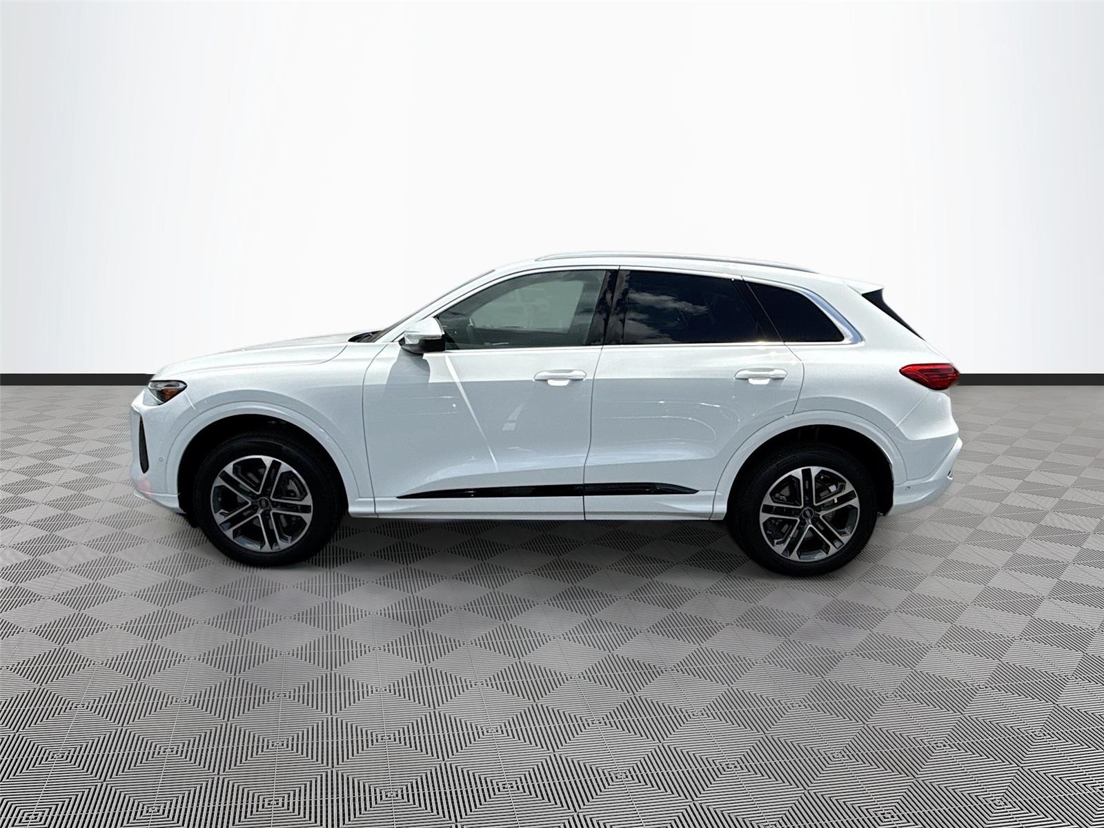 2025 Audi Q5 Premium