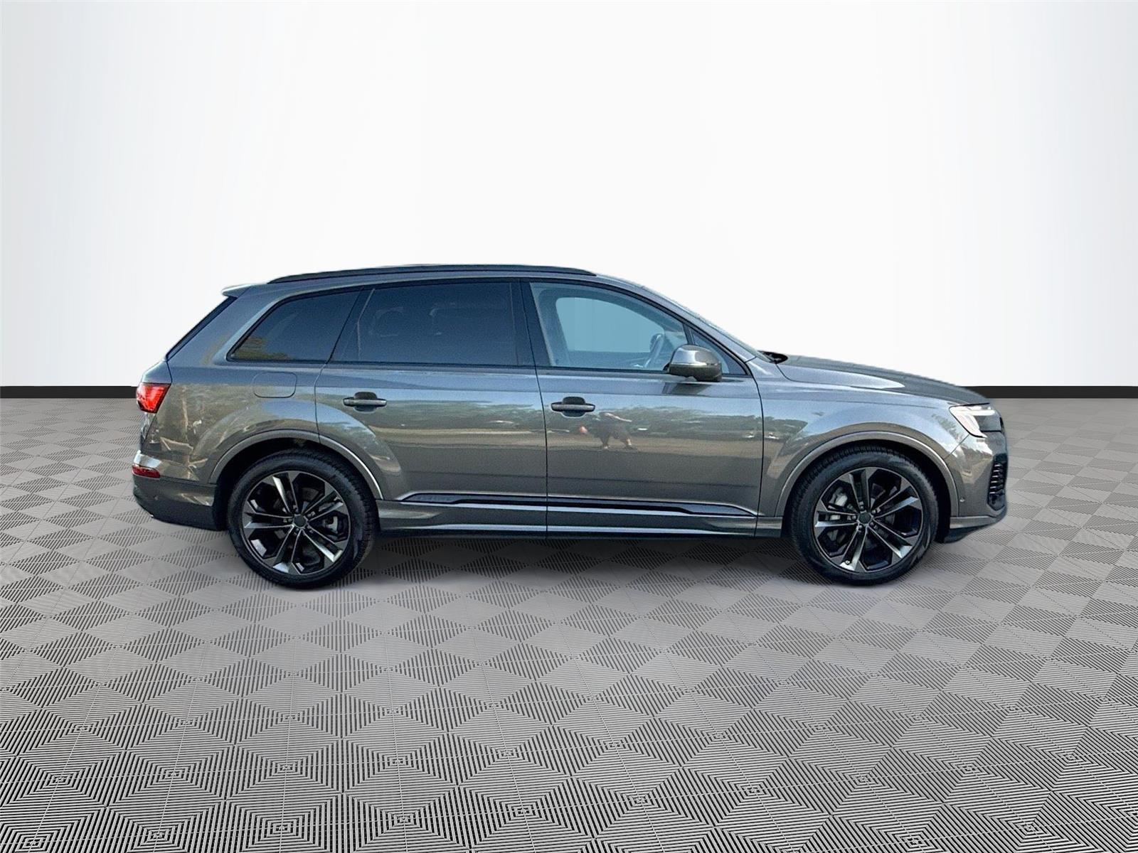 2026 Audi Q7 Premium Plus