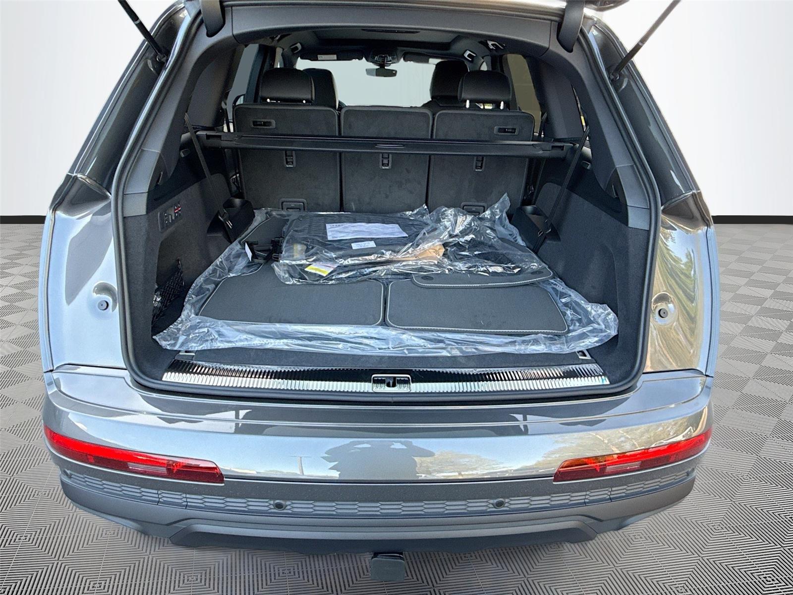 2026 Audi Q7 Premium Plus