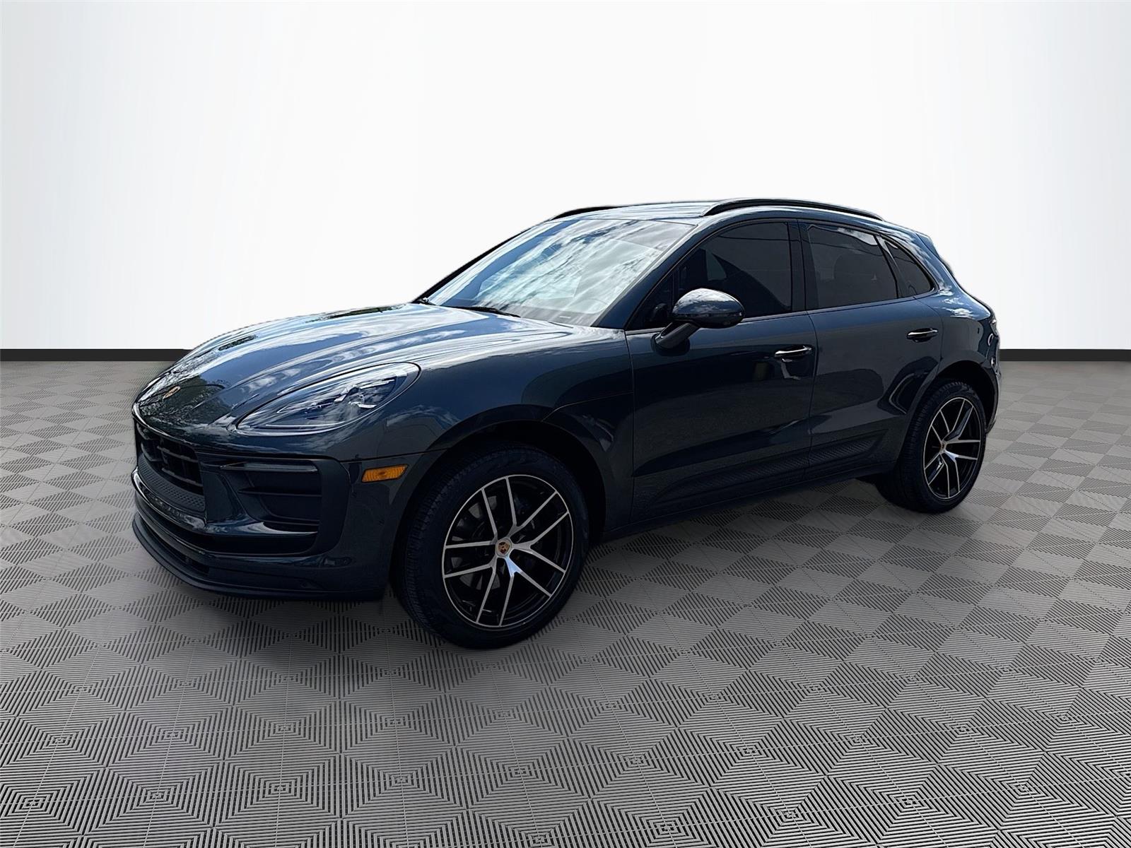 2025 Porsche Macan T