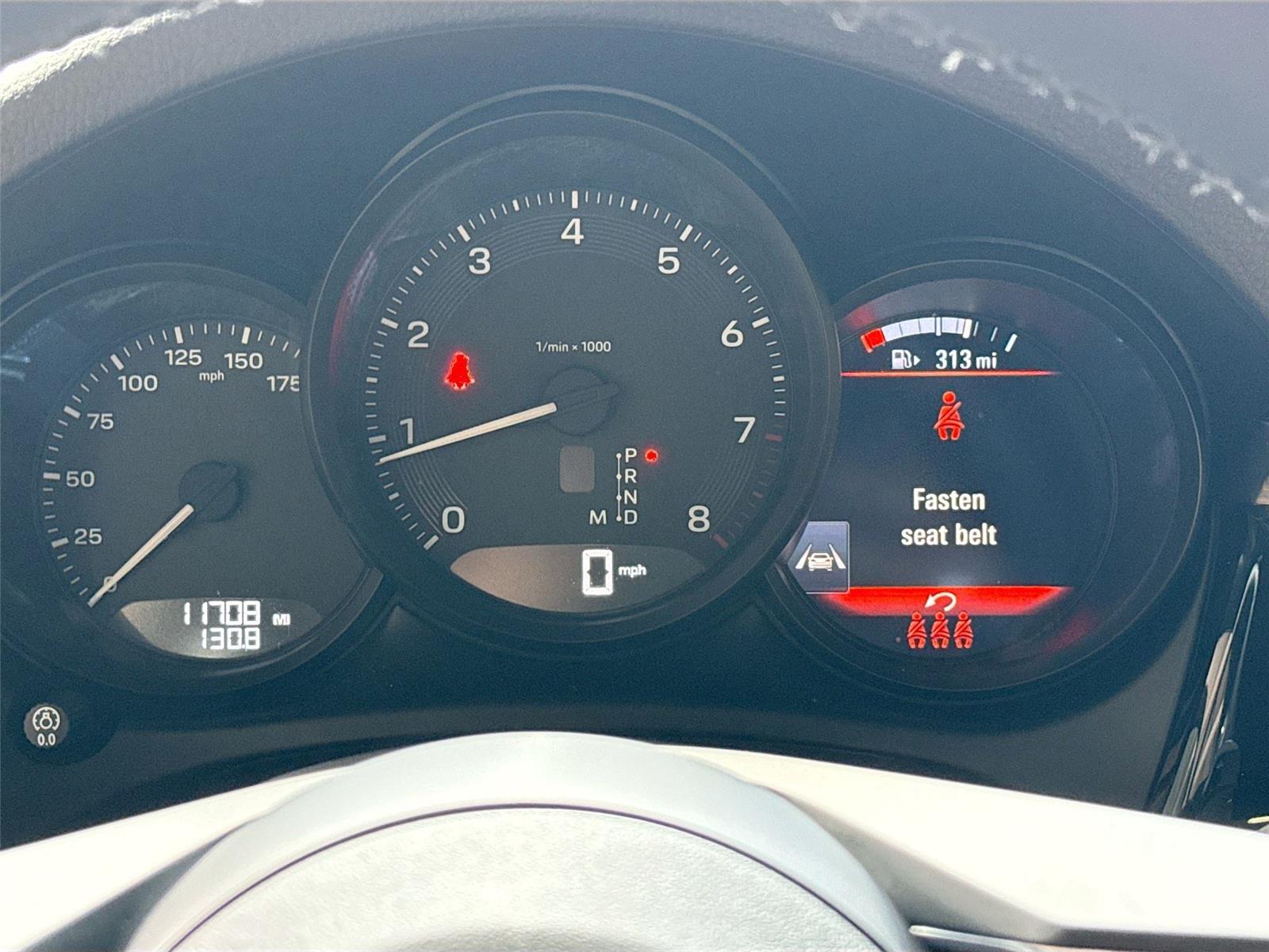 2025 Porsche Macan T