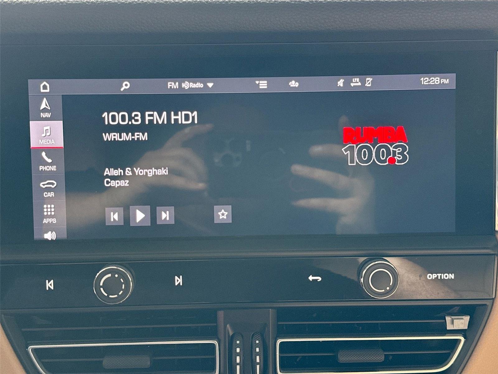 2025 Porsche Macan T