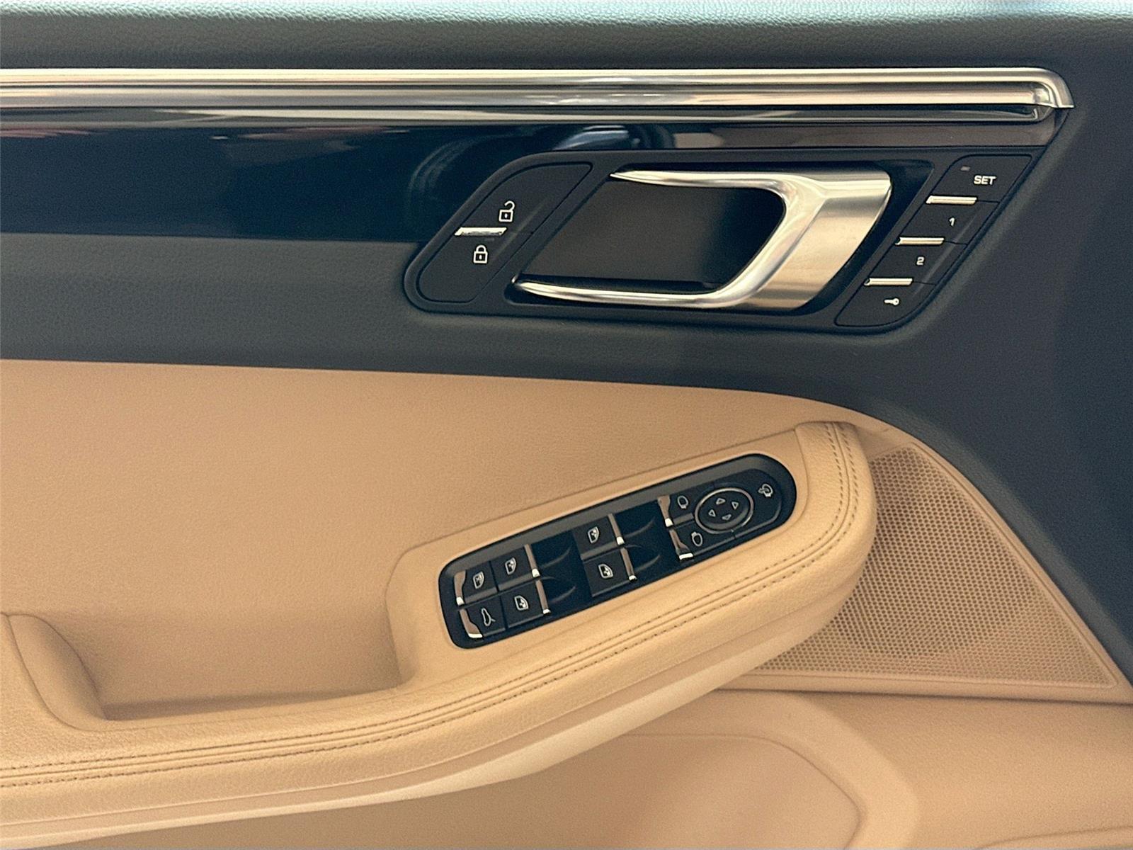 2025 Porsche Macan T