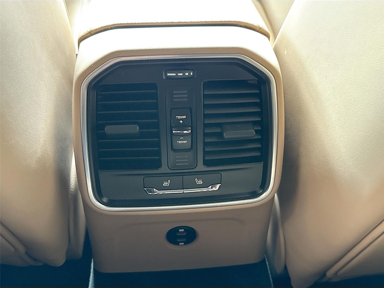 2025 Porsche Macan T