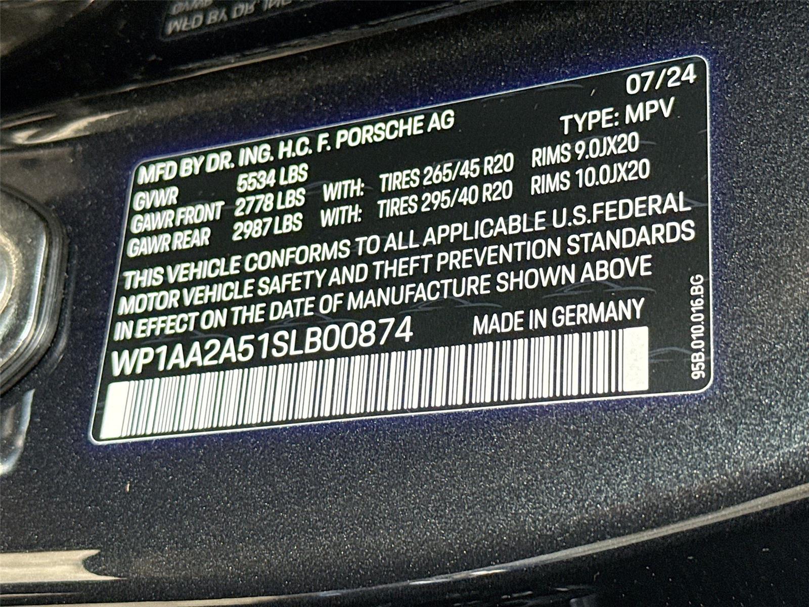 2025 Porsche Macan T