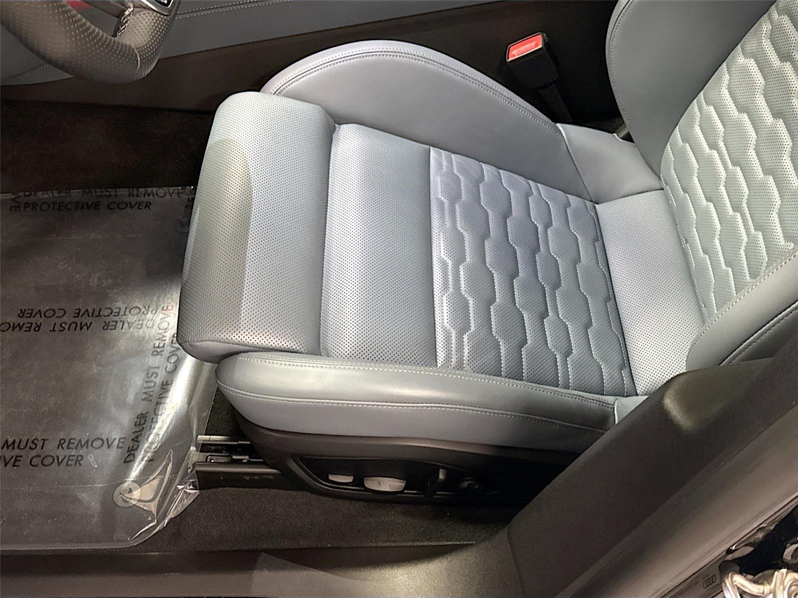 2024 Audi e-tron GT Premium Plus