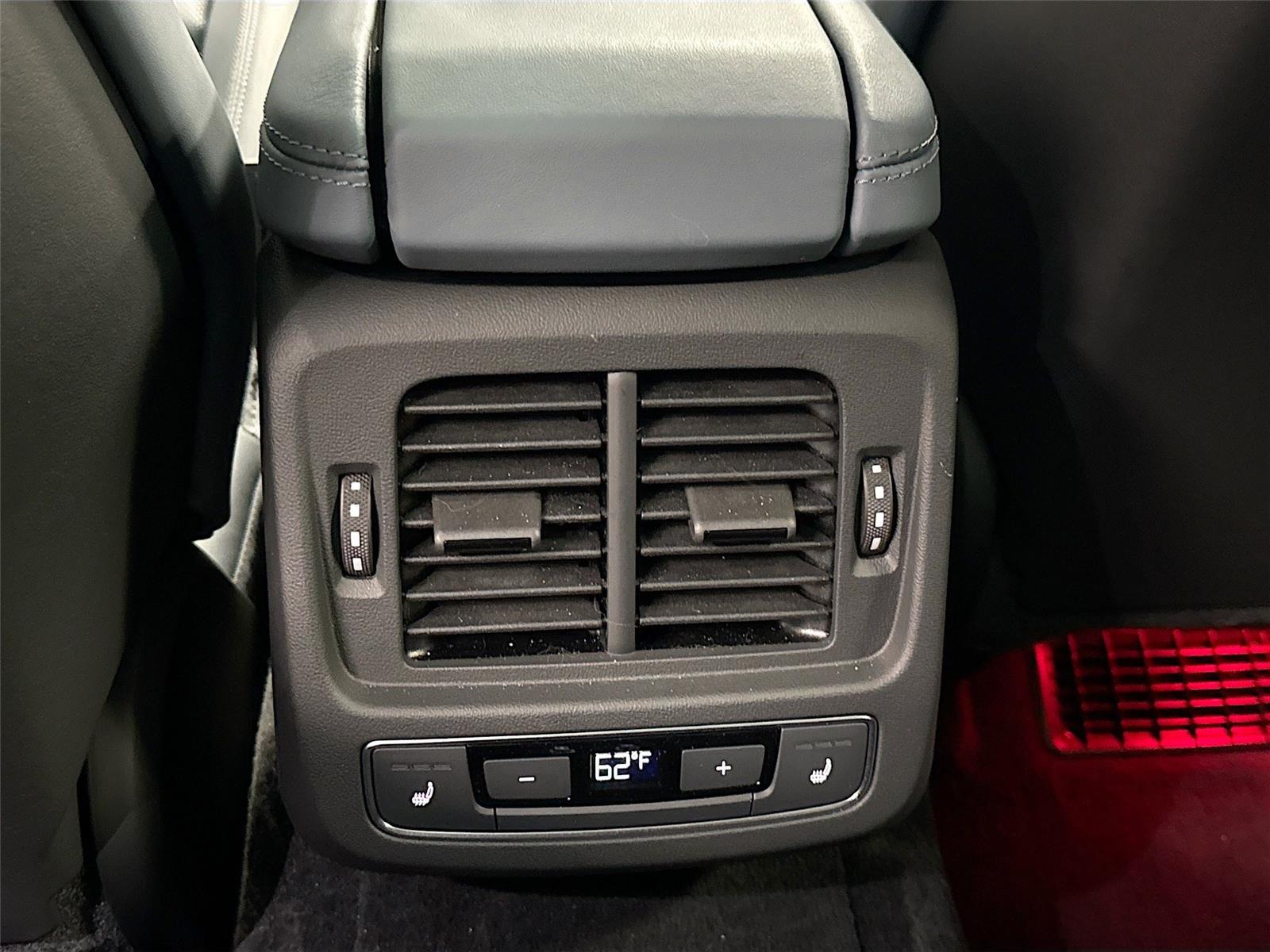 2024 Audi e-tron GT Premium Plus