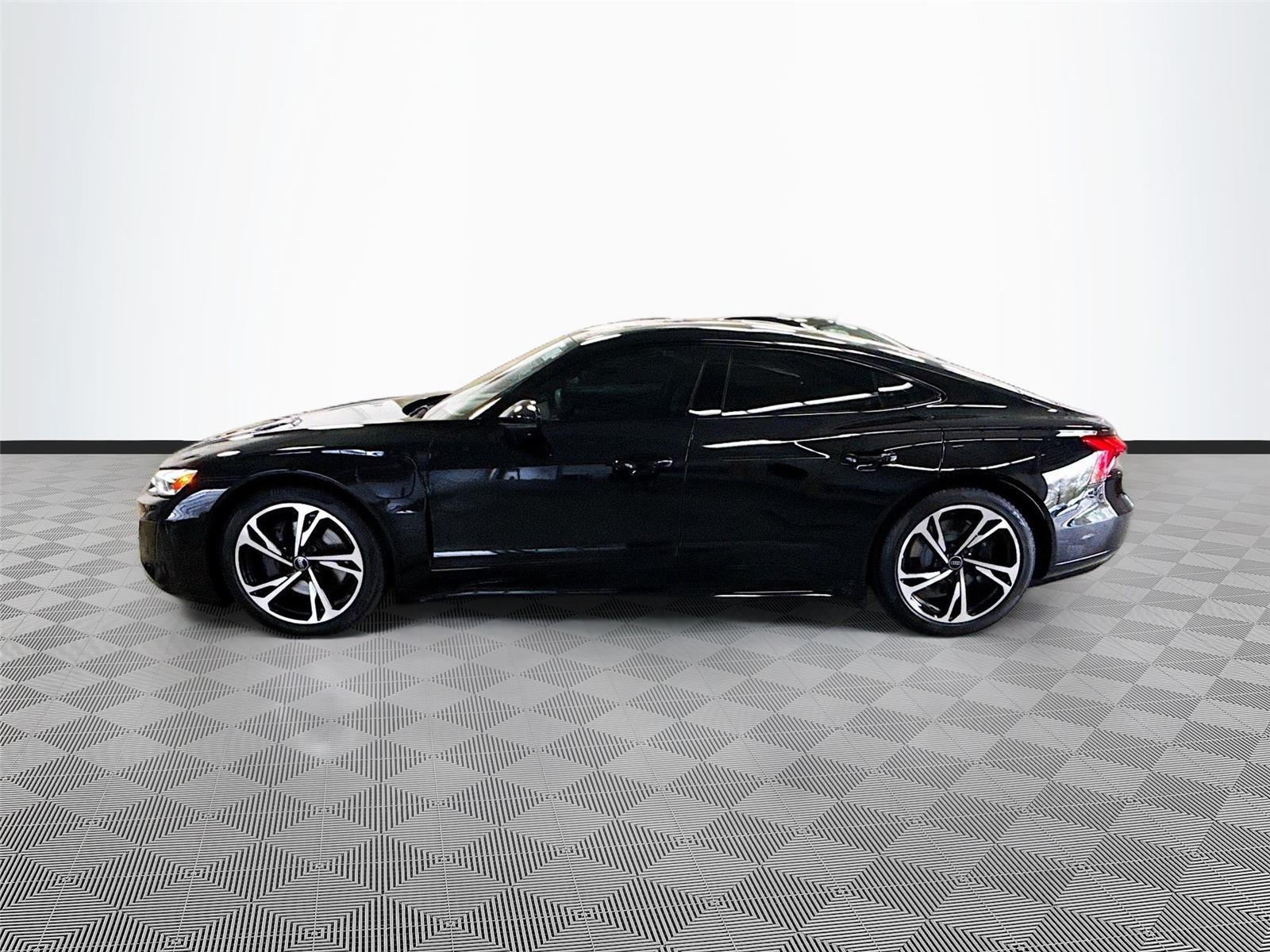 2024 Audi e-tron GT Premium Plus