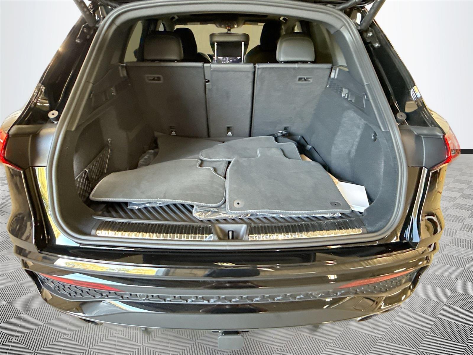 2026 Audi SQ5 Premium Plus