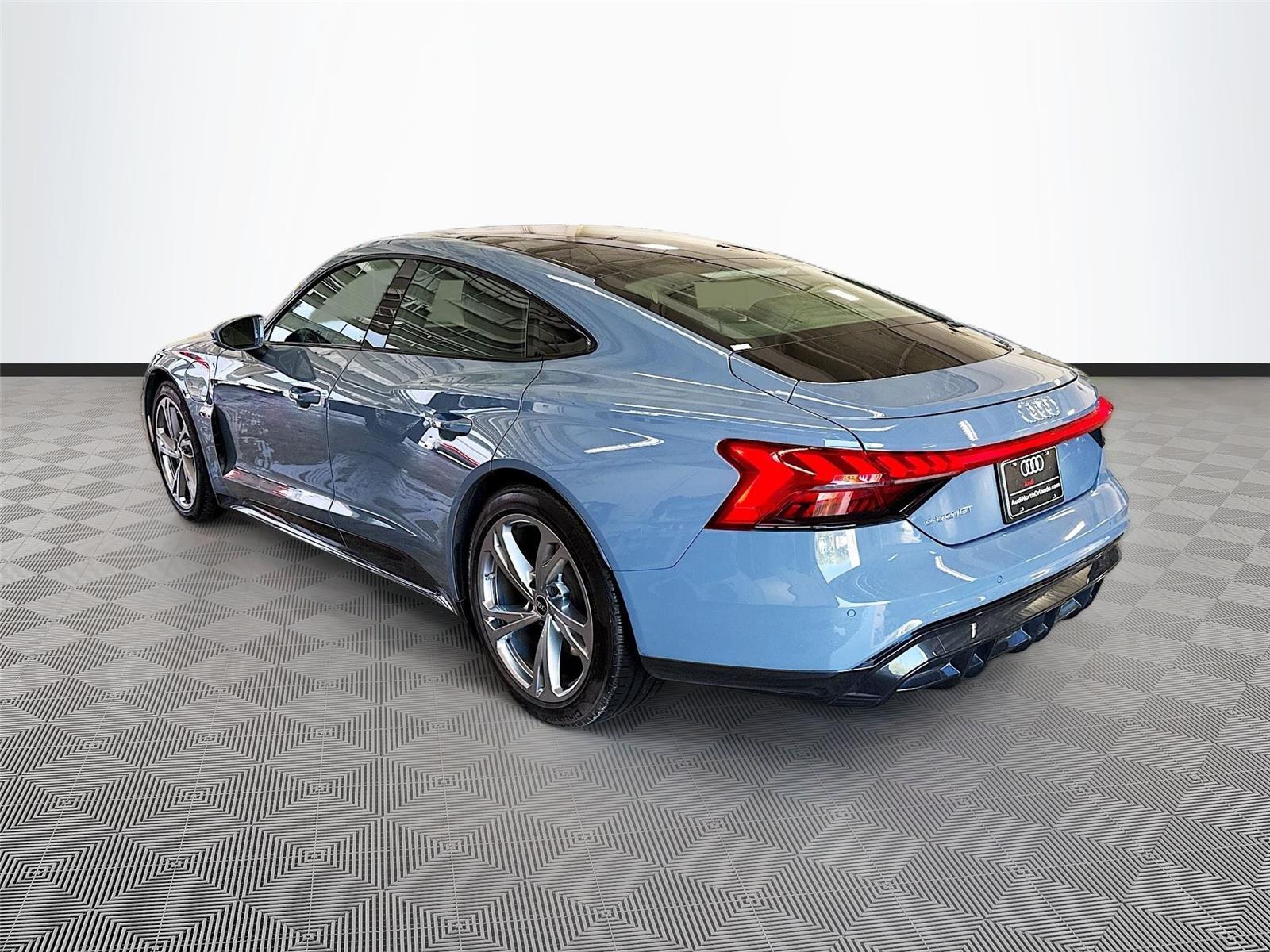 2023 Audi e-tron GT Premium Plus