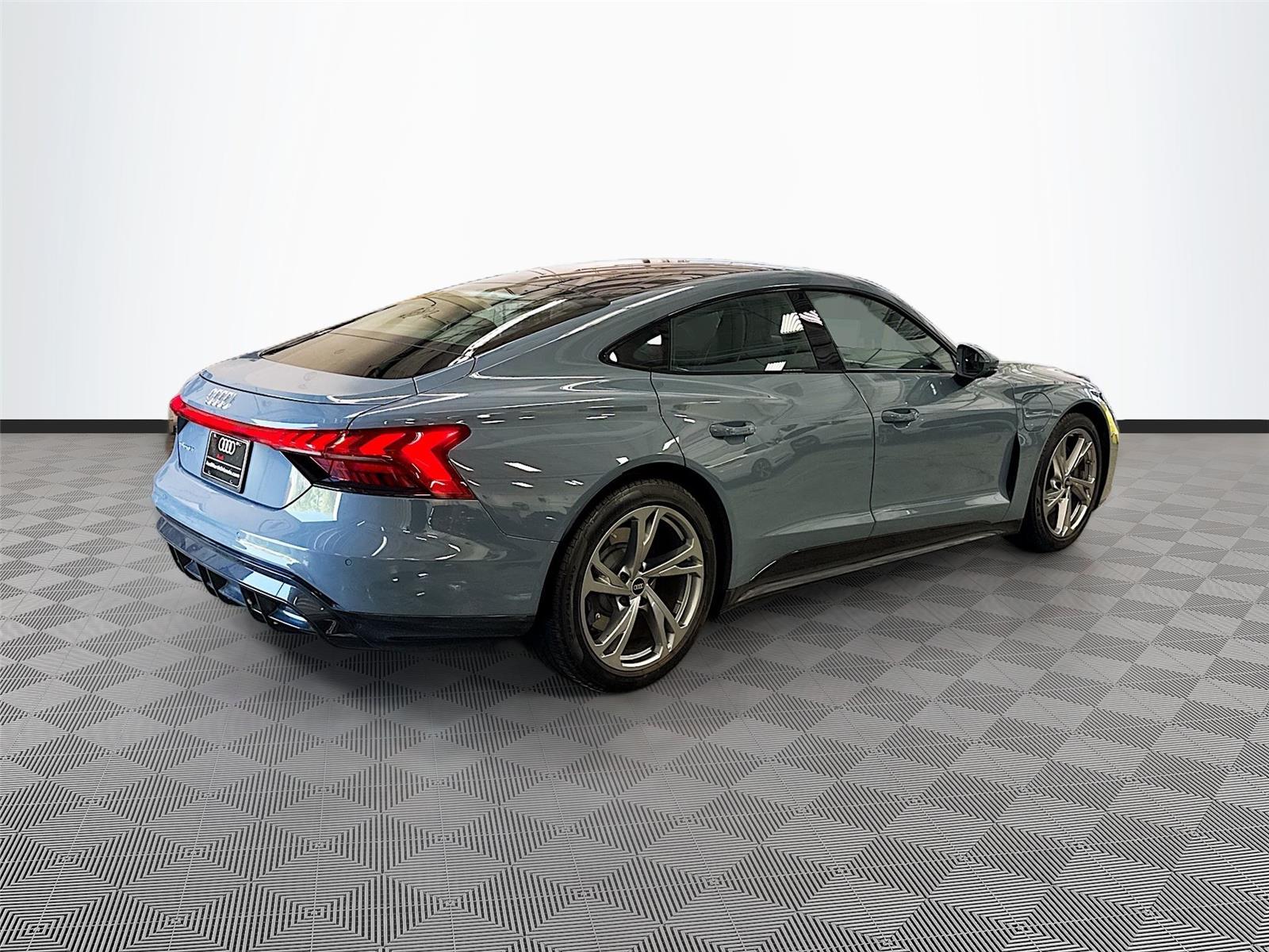 2023 Audi e-tron GT Premium Plus