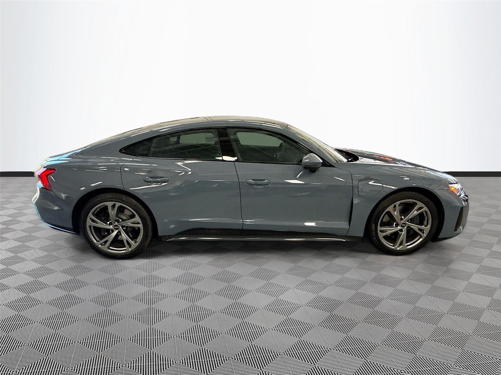 2023 Audi e-tron GT Premium Plus