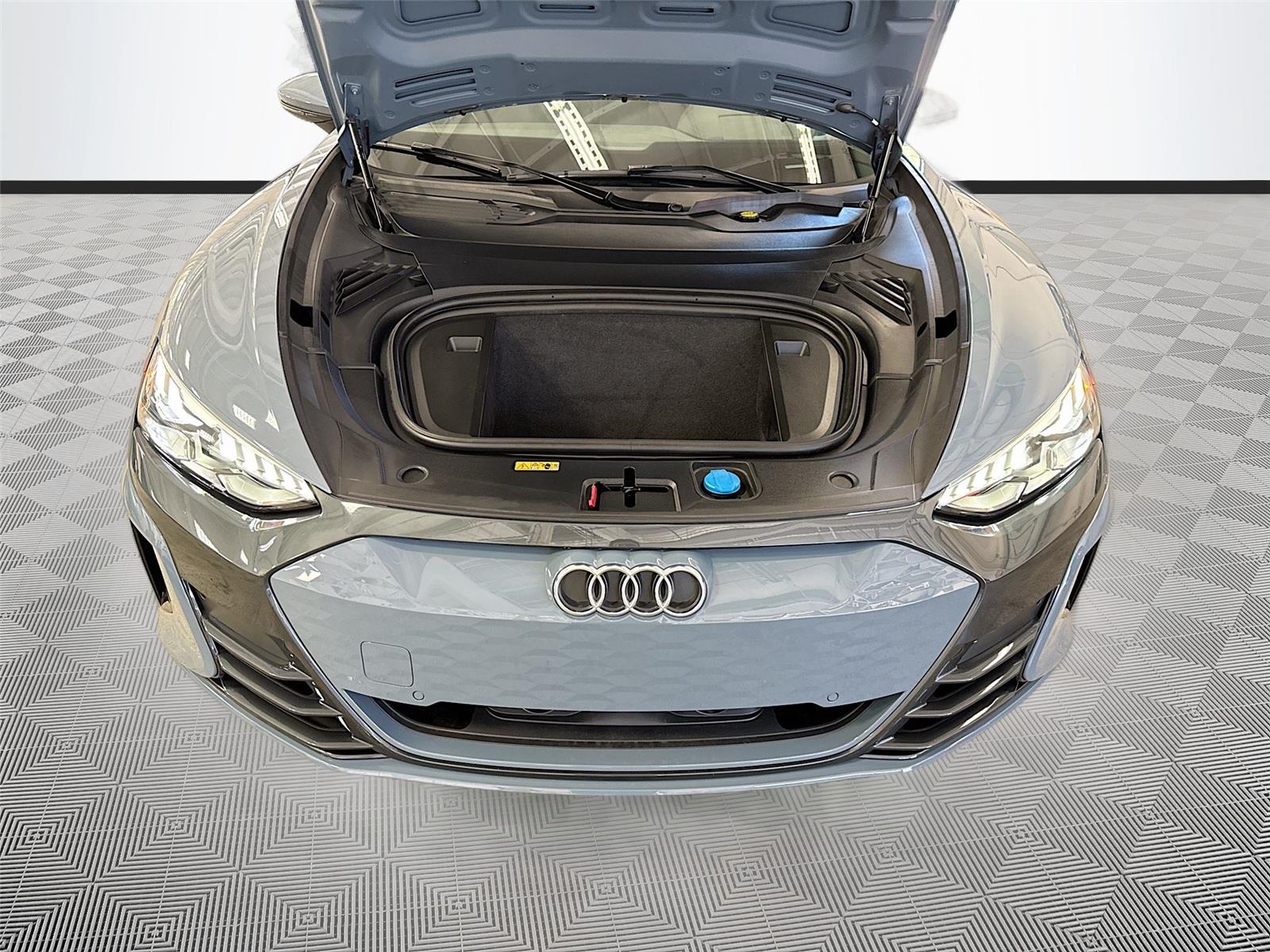 2023 Audi e-tron GT Premium Plus